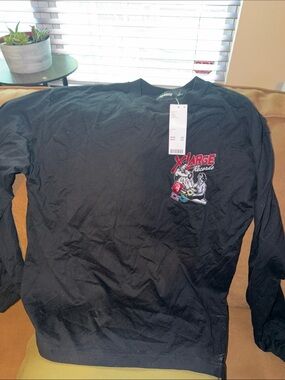 X-Large Black Long-Sleeve Graphic Tee